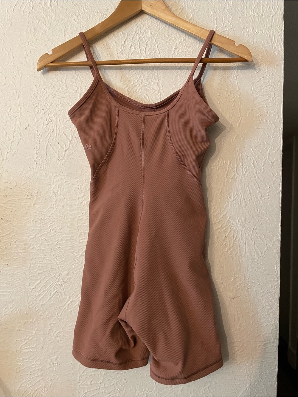 lululemon athletica Pink Ribbed Contoured Yoga Unitard Scoop-Neck Romper Size 0 - Picture 4 of 8